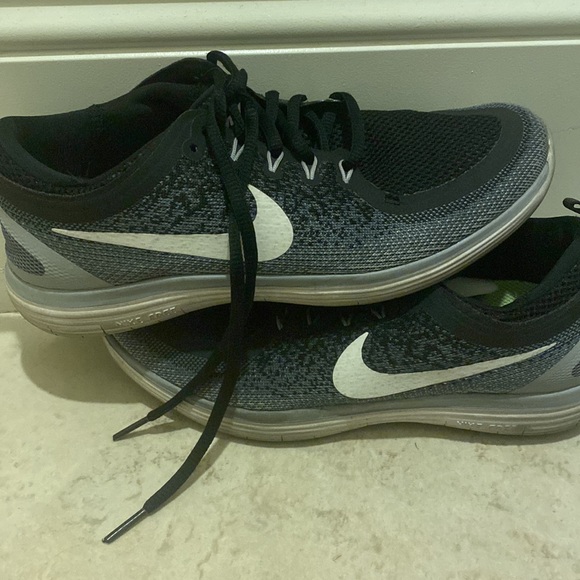 Pre-loved Nike free run - Picture 5 of 5